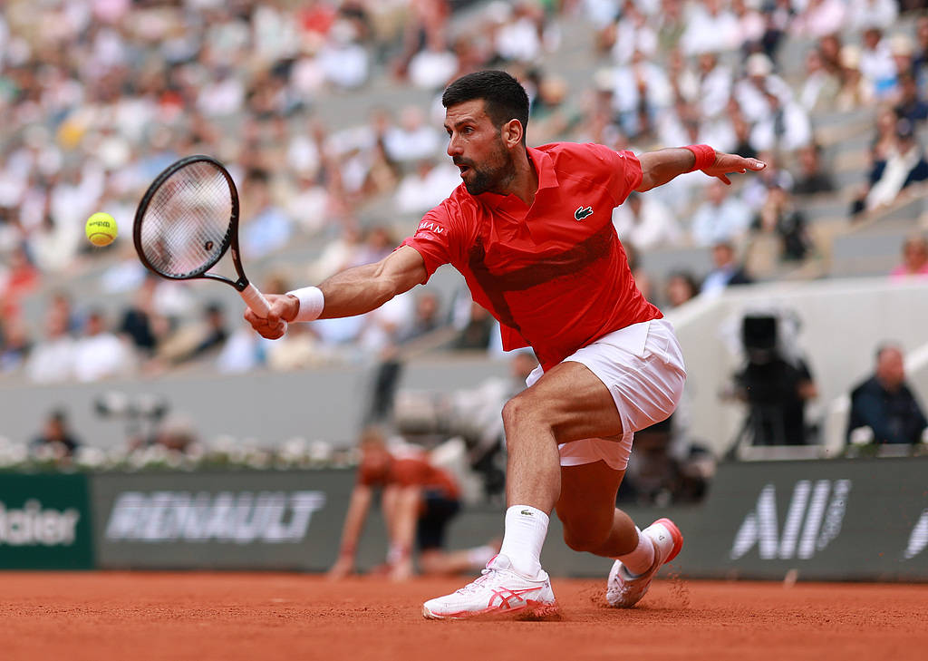 西班牙网球队险胜日本网球队，德约科维奇绝境逆转的简单介绍