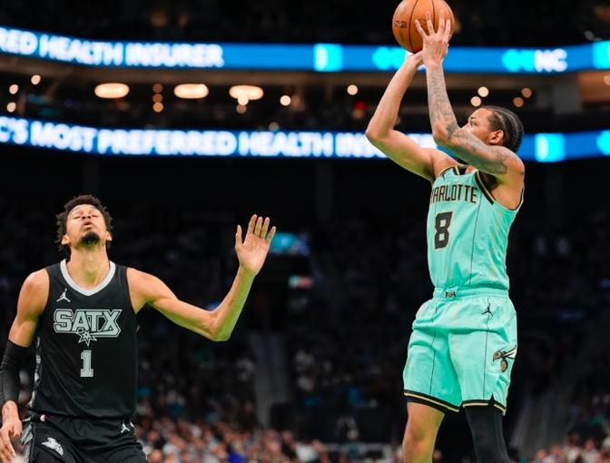 神奇一击!选手突然爆发力夺冠 神奇一击!选手突然爆发力夺冠