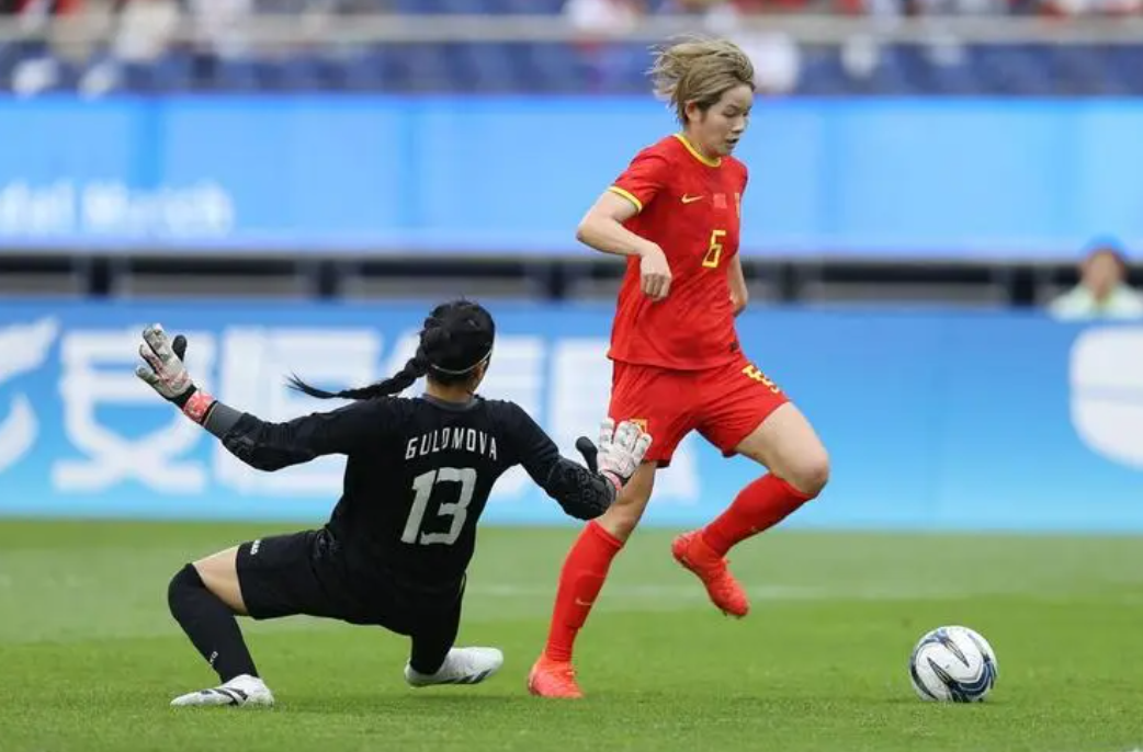 大阪女足风头正劲，力拔头筹跻身榜首的简单介绍