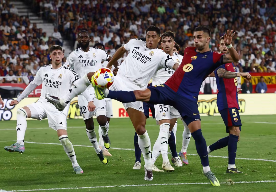 PG平台-巴萨PK拜仁，双雄对决场面火爆的简单介绍