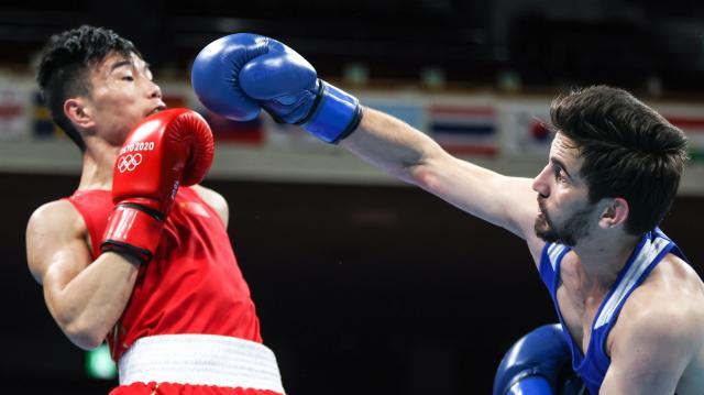 葡萄牙选手在拳击赛场赢得掌声