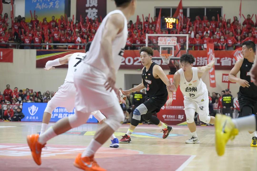 浙江队在主场力挫深圳，豪取六连胜的简单介绍