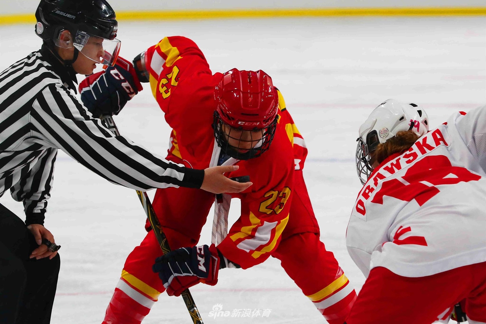 包含波兰队主场小胜韩国，保持不败纪录的词条