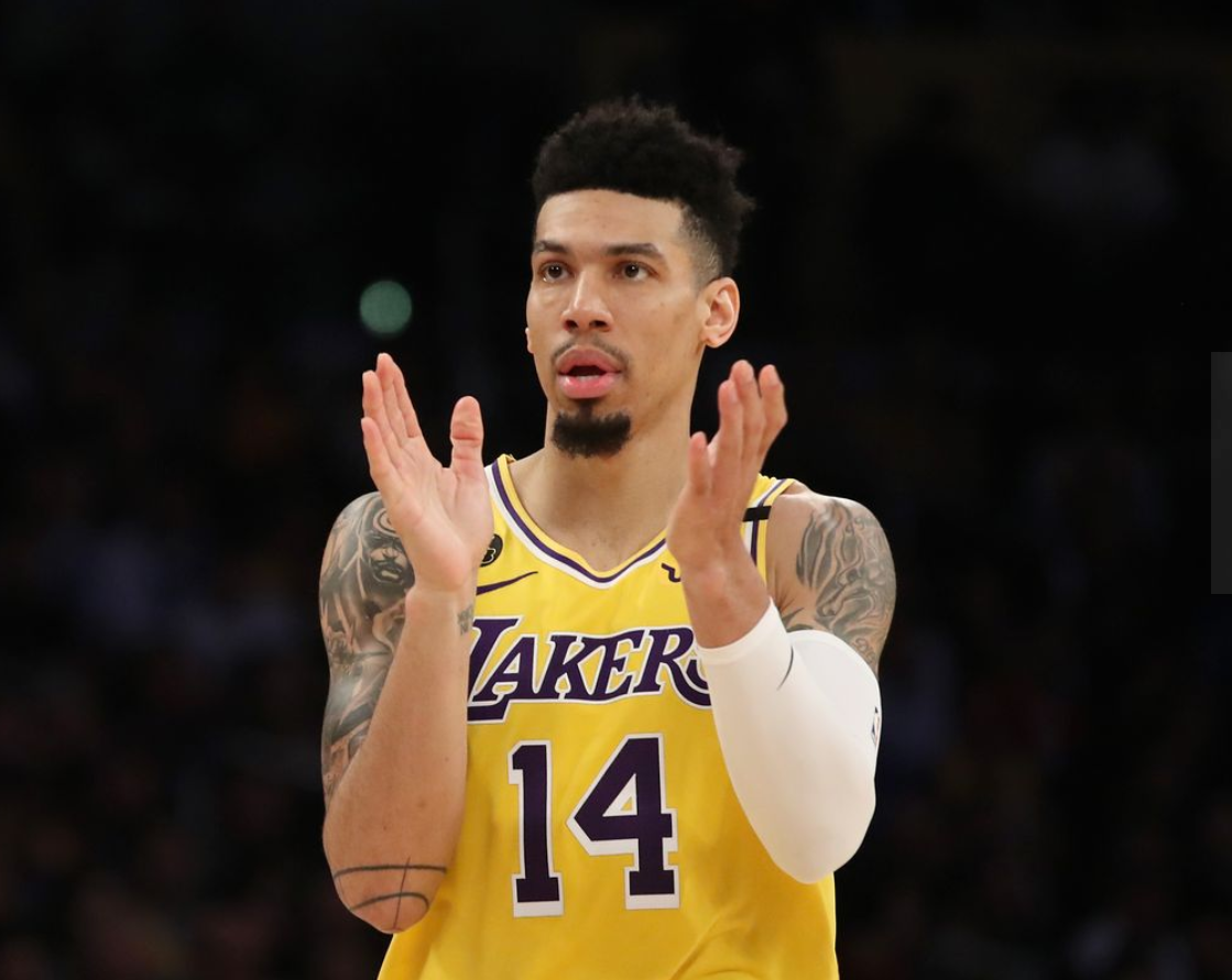 包含墨西哥男篮轻取意大利男篮，丹尼·格林打破历史纪录的词条