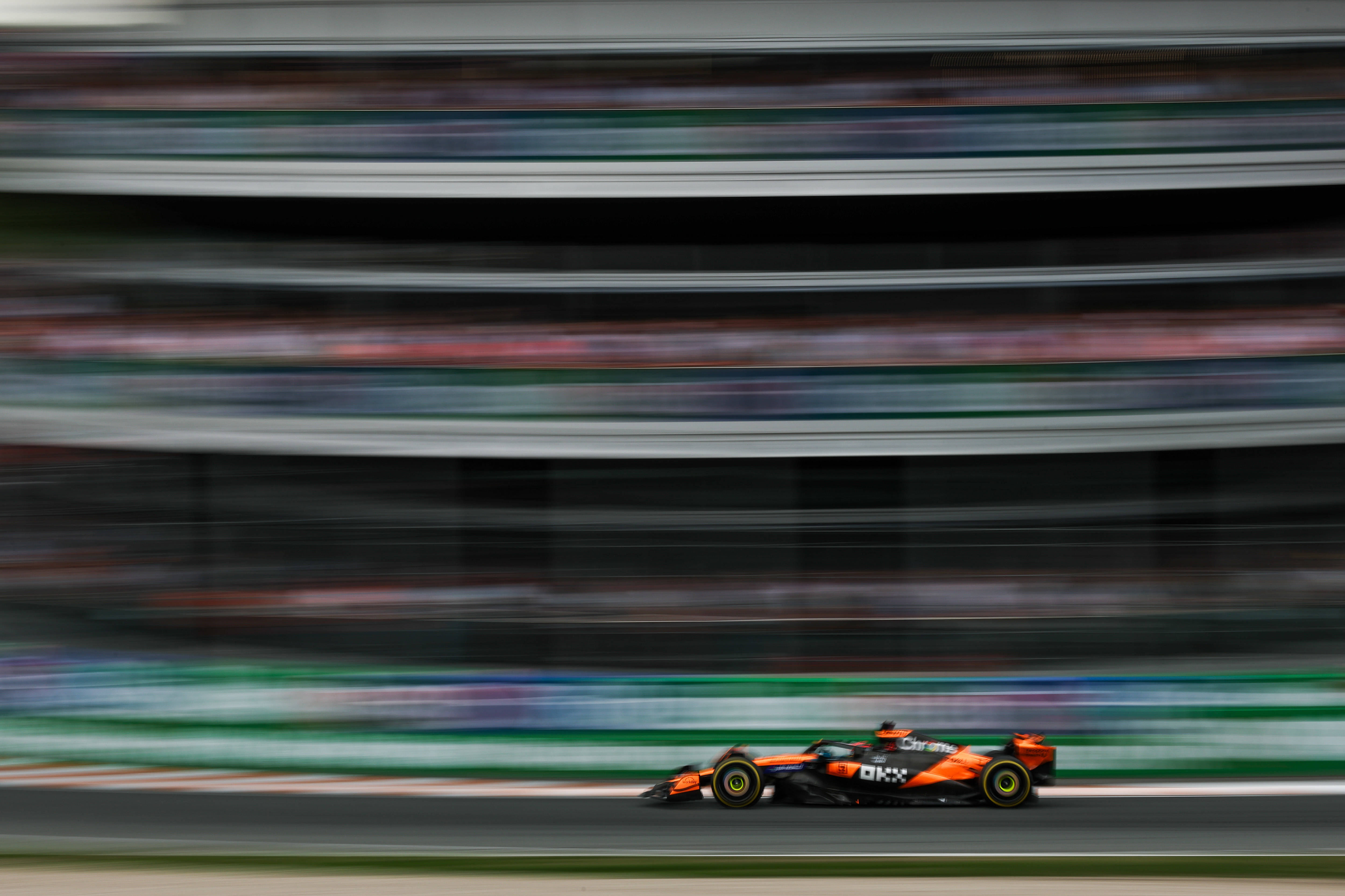 关于法拉利险胜红牛二队，皮亚斯特里高光表现的信息